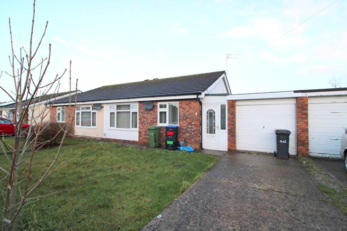 2 Bedroom Bungalow To Rent In Erw Las, Rhyl, Denbighshire, LL18