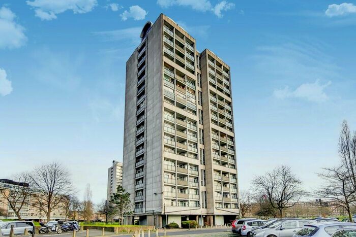 Flat To Rent In Otto Street, London, SE17