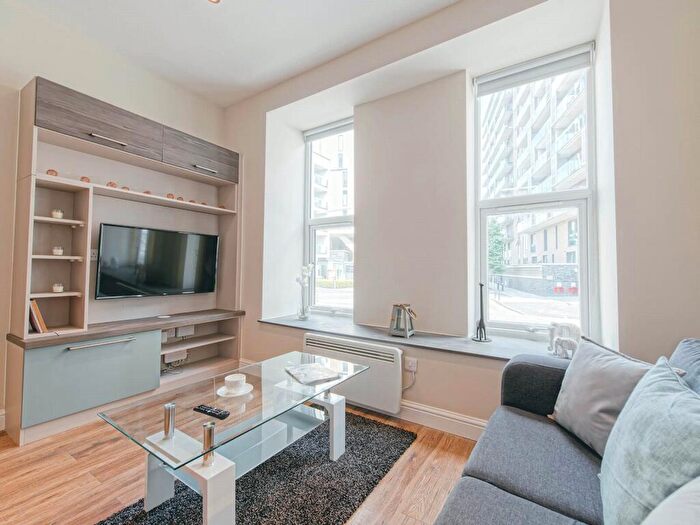 1 Bedroom Apartment To Rent In Apt, Eagle House #, M3