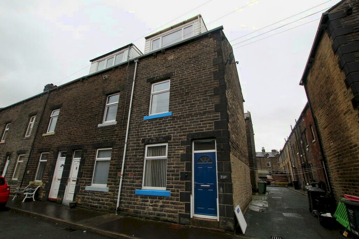3 Bedroom End Of Terrace House To Rent In Hope Buildings, Todmorden, OL14