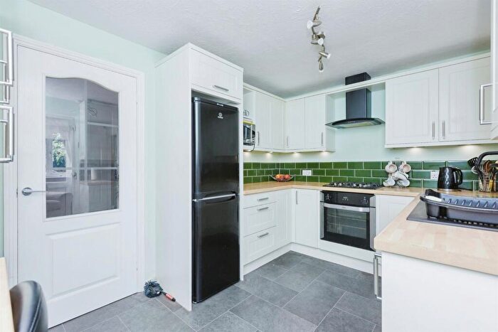 2 Bedroom End Of Terrace House For Sale In Glebelands Road, Leicester, LE4