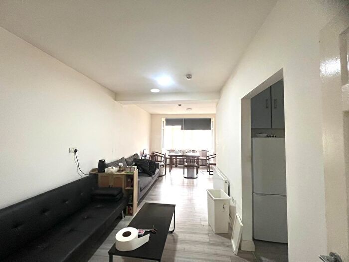 4 Bedroom Semi-Detached House To Rent In Colin Crescent, Colindale, London, NW9