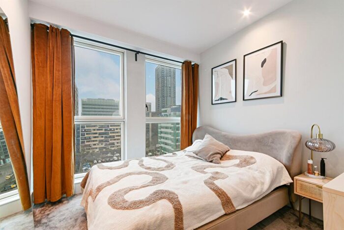 2 Bedroom Flat For Sale In High Street, Croydon, CR0