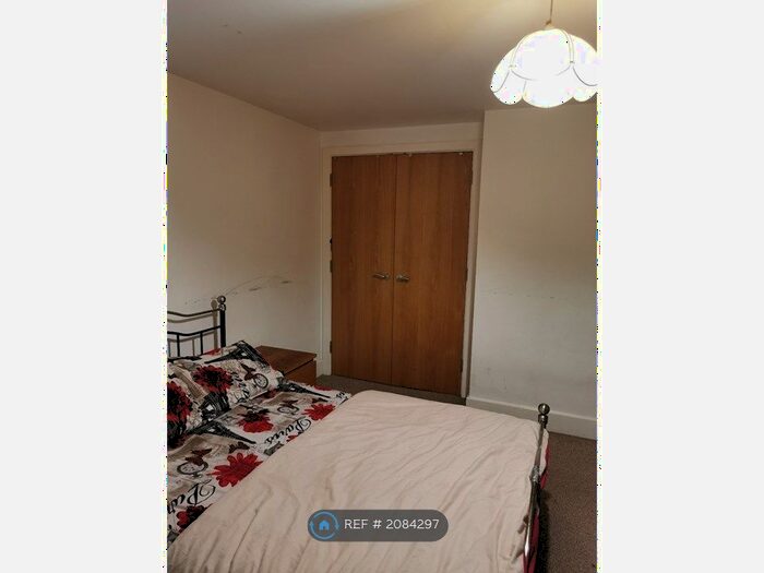 1 Bedroom Flat To Rent In Golate Street, Cardiff, CF10