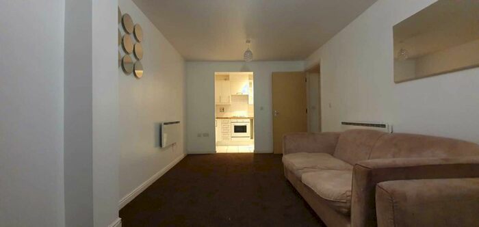 2 Bedroom Flat To Rent In Wooldridge Close, Feltham TW14