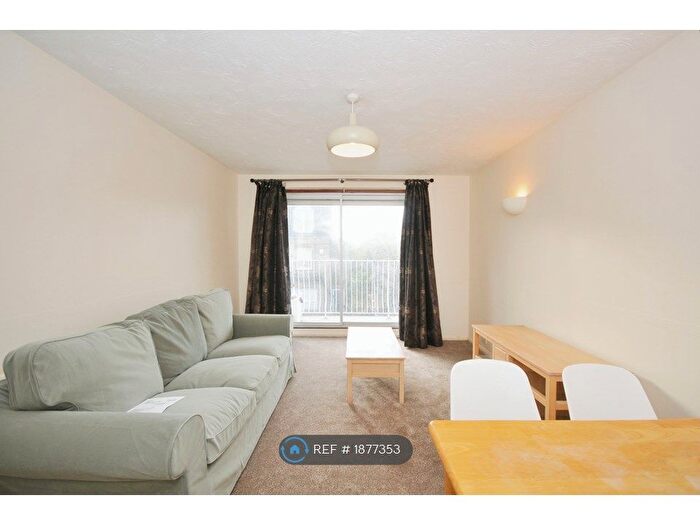 1 Bedroom Flat To Rent In Ringers Road, Bromley, BR1