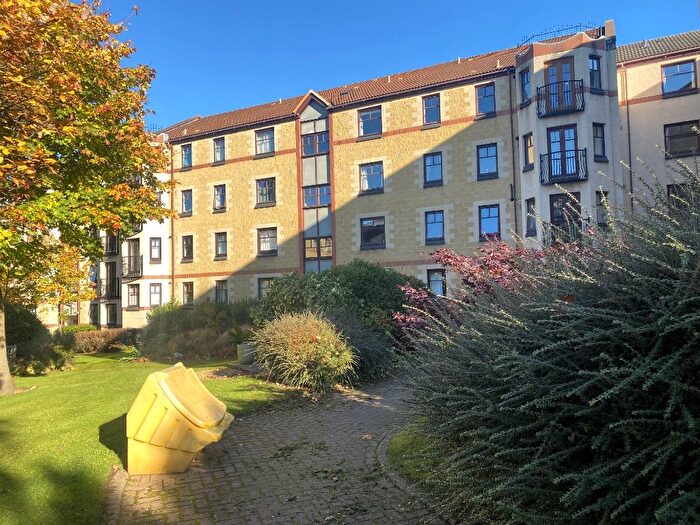 2 Bedroom Flat To Rent In West Bryson Road, Slateford, Edinburgh, EH11
