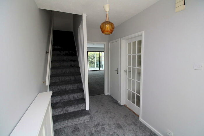 3 Bedroom End Of Terrace House To Rent In Cala Drive, Edgbaston, B15