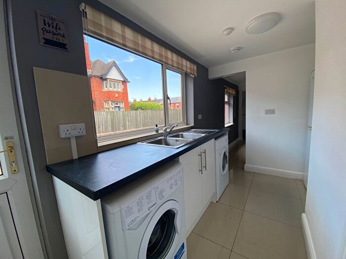 5 Bedroom Semi-Detached House To Rent In Pennell Street, Lincoln, LN5