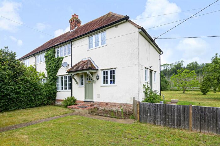 3 Bedroom Semi-Detached House To Rent In Dark Lane, Puttenham, GU3