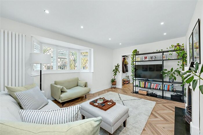 5 Bedroom Detached House To Rent In Lovelace Drive, Woking, Surrey, GU22