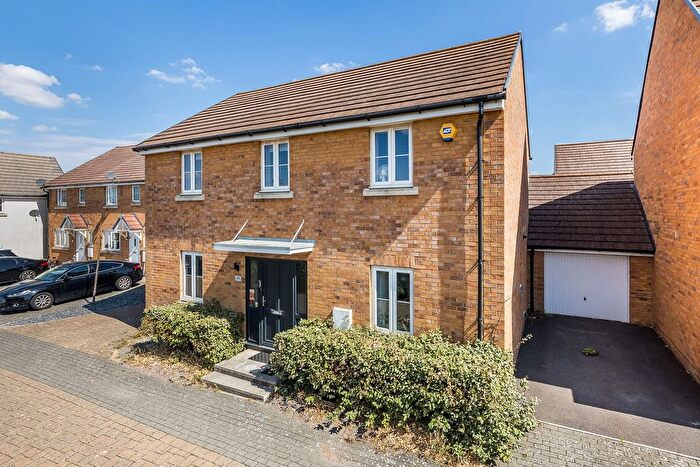 4 Bedroom Detached House For Sale In Elm Park, Didcot, OX11