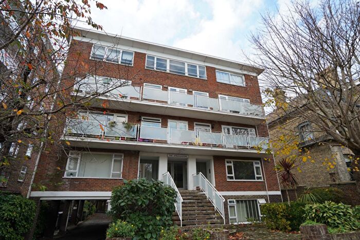 2 Bedroom Flat To Rent In Wilbury Road, Hove, BN3