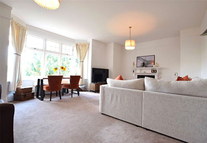 2 Bedroom Flat To Rent In Granville Road, Sevenoaks, Kent, TN13
