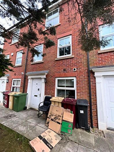 4 Bedroom Town House To Rent In Littlebrooke Close, Bolton, BL2