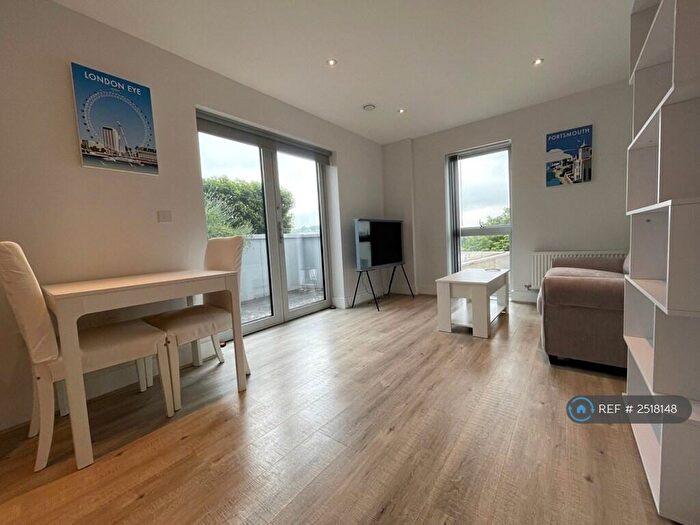 1 Bedroom Flat To Rent In Austen House, Guildford, GU1