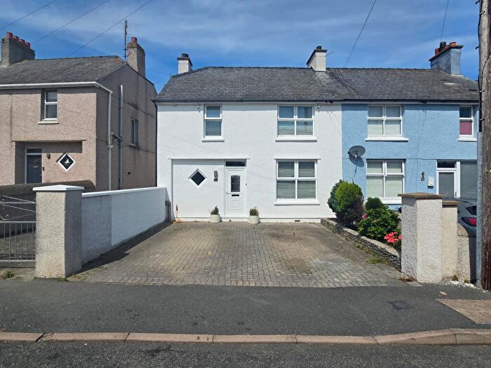 3 Bedroom End Of Terrace House For Sale In Gwelfor Avenue, Holyhead, Isle Of Anglesey, LL65