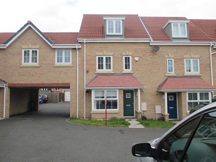 4 Bedroom Town House To Rent In Welbury Road, Hamilton, Leicester, LE5