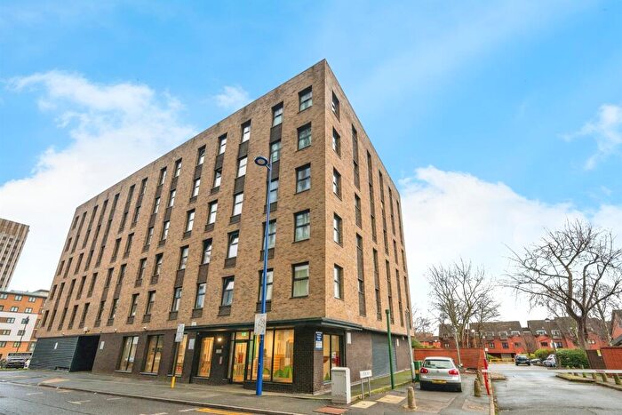 2 Bedroom Apartment For Sale In Tennant Street, Birmingham, B15