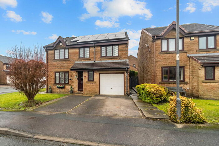 4 Bedroom Detached House For Sale In Upper Meadows, Queensbury, Bradford, BD13