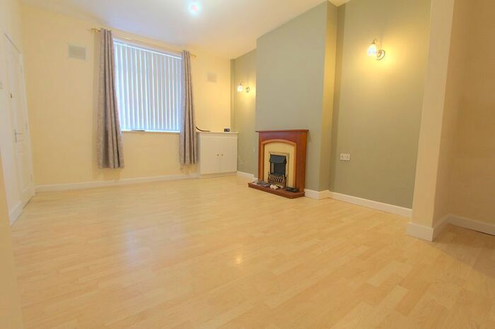 1 Bedroom Flat To Rent In High Road, Willenhall WV12