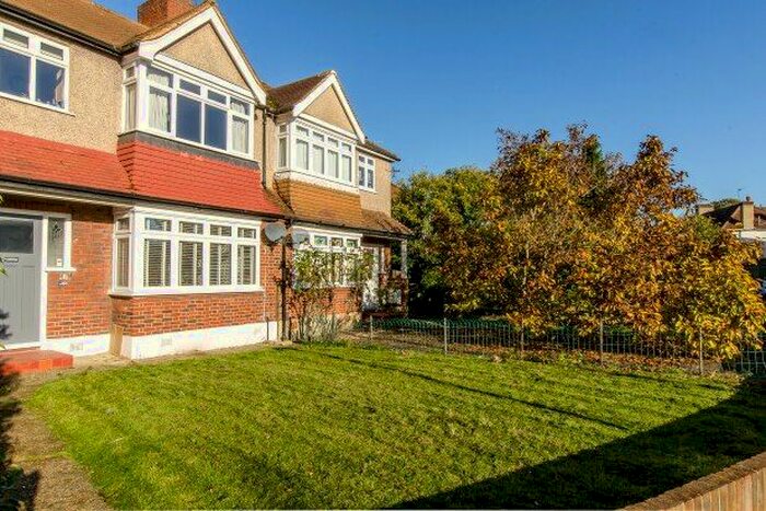 1 Bedroom Maisonette To Rent In Cannon Hill Lane, London, SW20