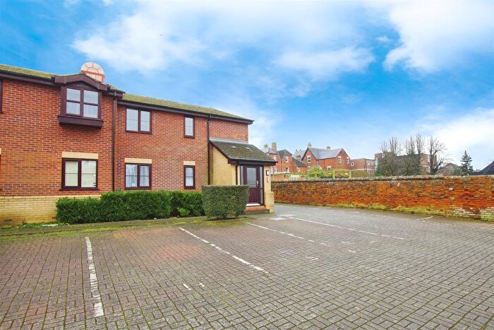 2 Bedroom Flat To Rent In Bath Road, Old Town, Swindon, SN1