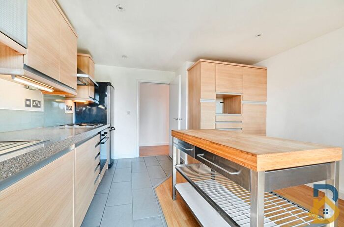 2 Bedroom Flat For Sale In Market Place, Nayland Court, RM1