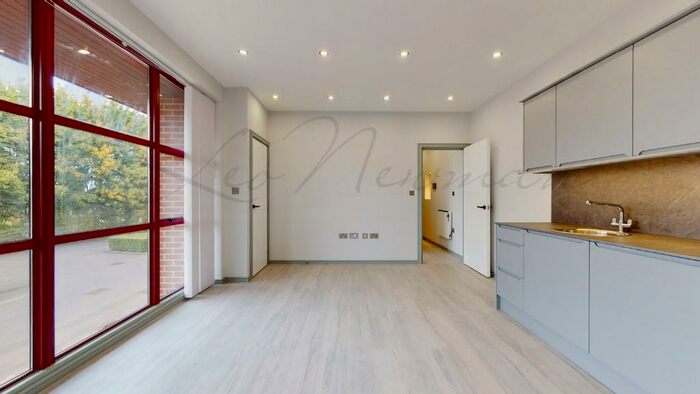 1 Bedroom Flat To Rent In Woodlands Business Village, Coronation Road, Basingstoke, Hampshire, RG21