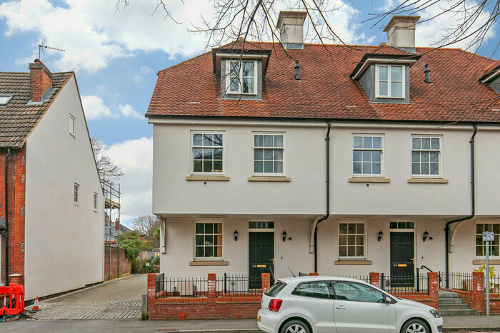 3 Bedroom Semi-Detached House To Rent In Lower Brook Street, North Walls, Winchester, SO23