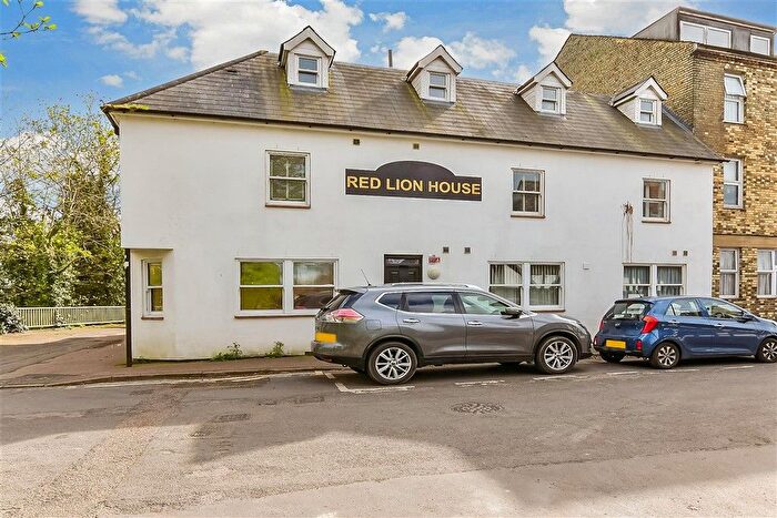 1 Bedroom Flat For Sale In High Street, Snodland, Kent, ME6