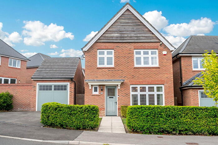 3 Bedroom Detached House For Sale In Pilling Way, Scissett, HD8