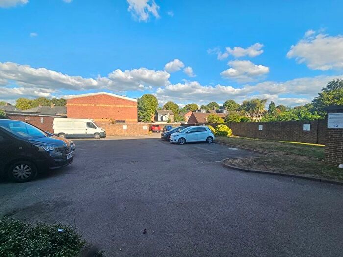 1 Bedroom Flat For Sale In Albert Road, West Drayton, UB7
