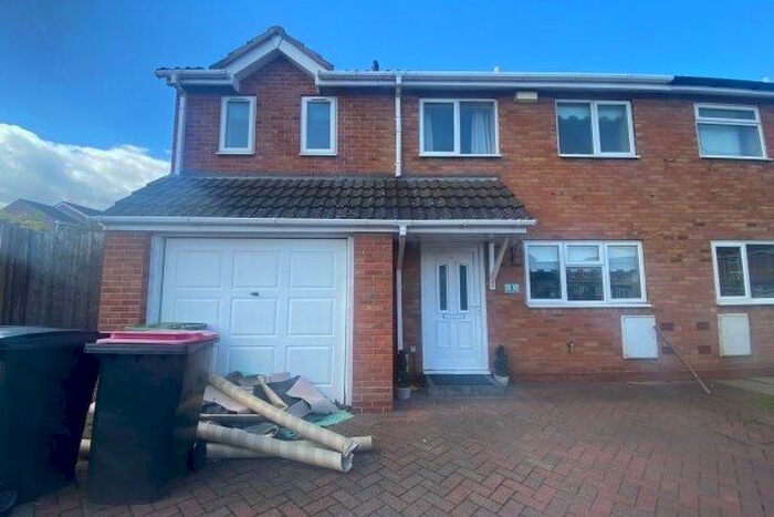 3 Bedroom Property To Rent In Caesar Way, Birmingham, B46