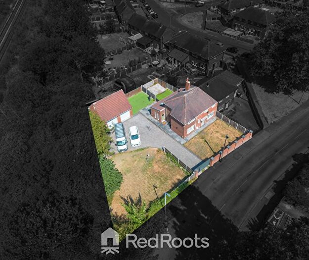 4 Bedroom Semi Detached House For Sale In South Elmsall, Pontefract, West Yorkshire, WF9