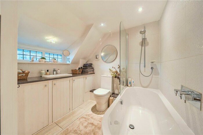 3 Bedroom Detached House For Sale In Church Road, North Waltham, Basingstoke, Hampshire, RG25