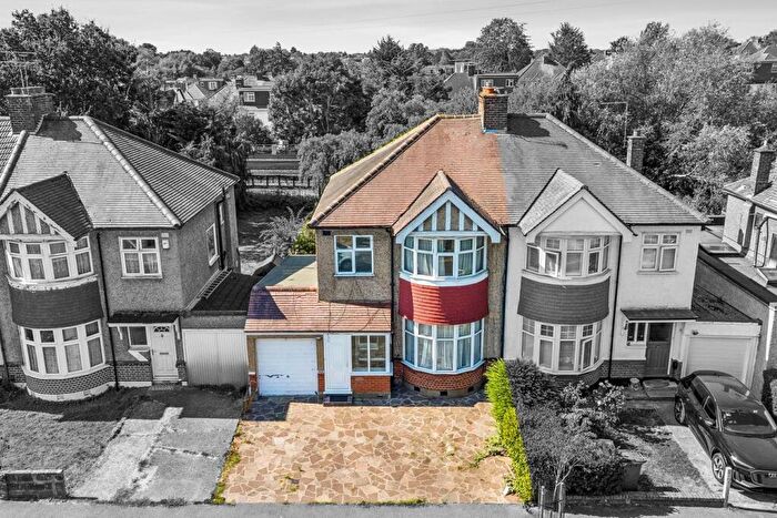 3 Bedroom Semi Detached House For Sale In Cambridge Road, Harrow, HA2