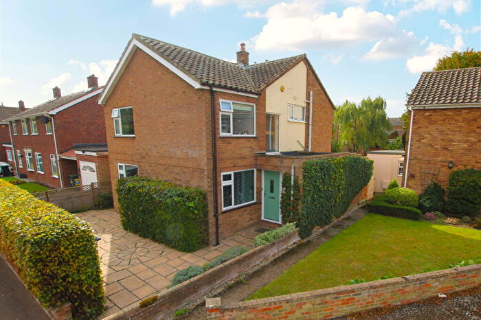 4 Bedroom Detached House For Sale In High Street, Blunham, Bedford, MK44