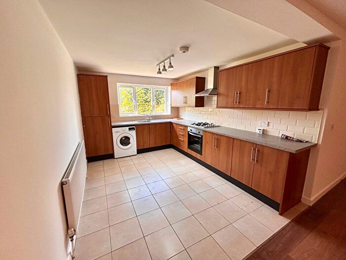 2 Bedroom Flat To Rent In Rotherham Road, Sheffield, S21