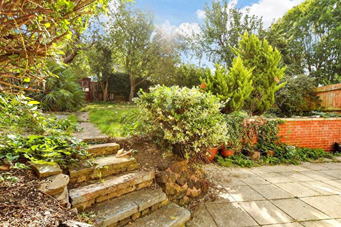 3 Bedroom End Of Terrace House For Sale In Buller Road, Thornton Heath, Surrey, CR7