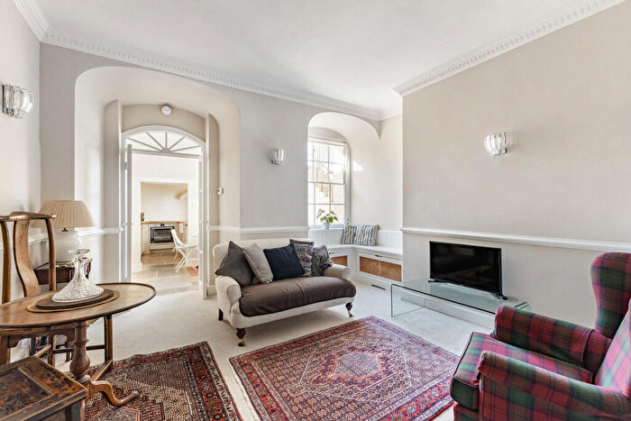 1 Bedroom Flat For Sale In Royal Crescent, Bath, BA1