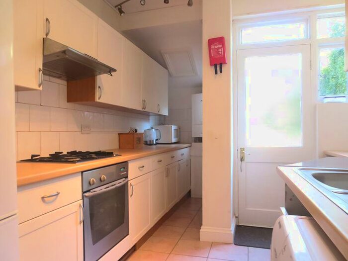 4 Bedroom Terraced House To Rent In Coombe Road, Brighton, BN2