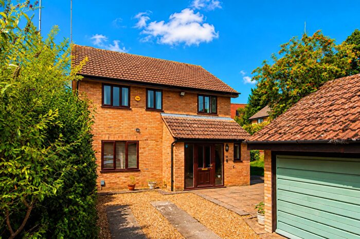 4 Bedroom House For Sale In The Avenue, Cliftonville, Northampton, NN1