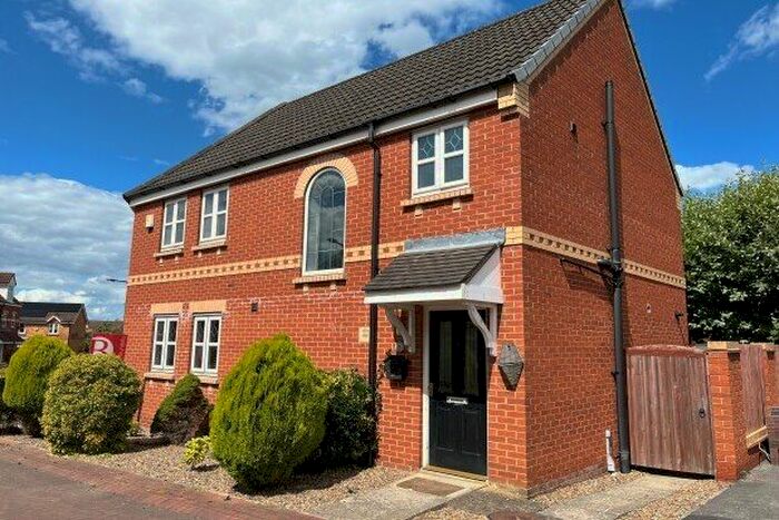 3 Bedroom Semi-Detached House To Rent In Malvern Drive, Rotherham, S66