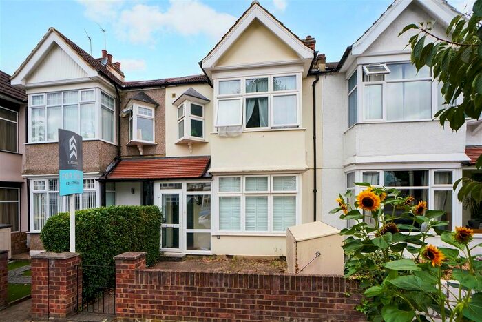 4 Bedroom Terraced House To Rent In Dudley Gardens, London, W13