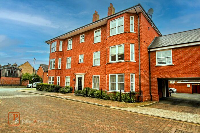 2 Bedroom Flat To Rent In Roman Circus Walk, Colchester, Essex, CO2