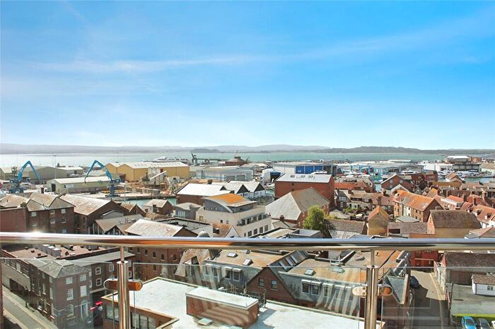 2 Bedroom Apartment For Sale In High Street, Poole, Dorset, BH15
