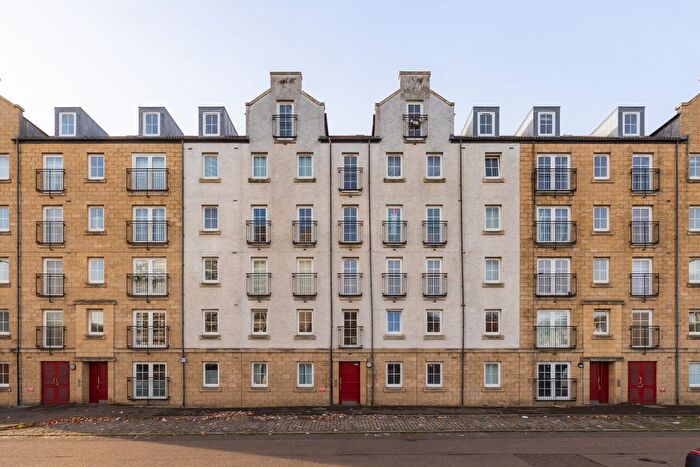 2 Bedroom Flat For Sale In / Giles Street, Edinburgh, EH6