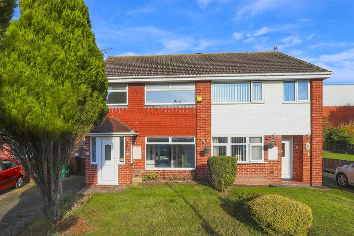 3 Bedroom Semi-Detached House To Rent In Darwin Close, Top Valley, Nottinghamshire NG5