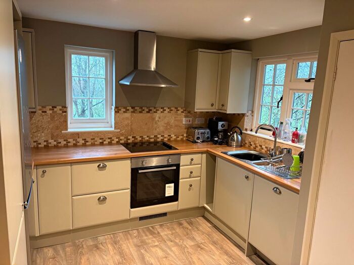 2 Bedroom Flat To Rent In Hammonds Green, Framfield, TN22